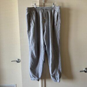 Gymshark Sweat Pants / Gray / Size Large / Unisex